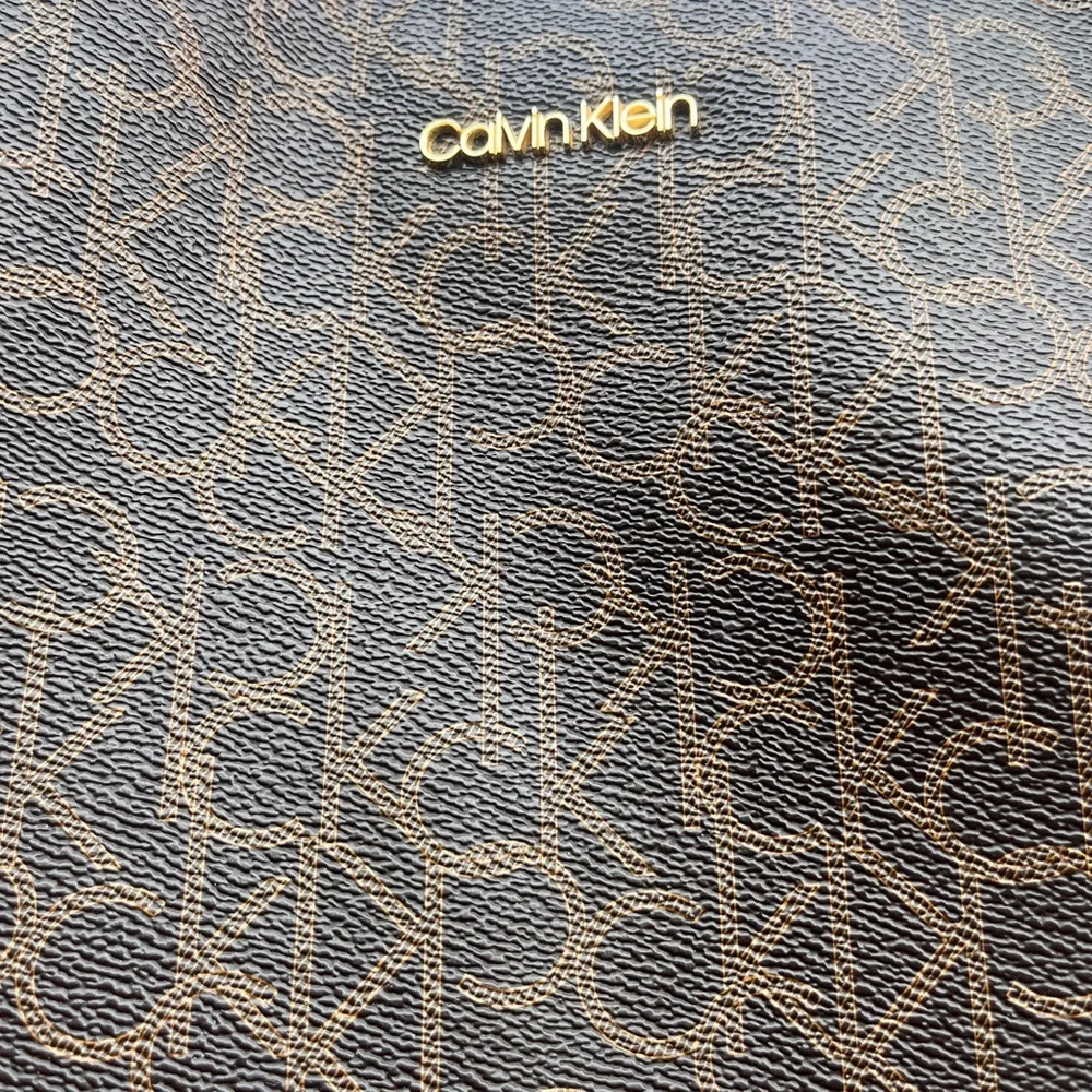 COPY - Calvin Klein purse ADORABLE - Picture 2 of 5